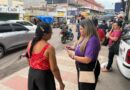 Prefeitura de Manaus promove blitz educativa no bairro Manoa para conscientizar população sobre o combate à violência contra a pessoa idosa