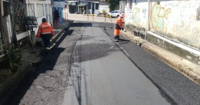 Prefeitura de Manaus avança com recapeamento asfáltico de 260 metros no bairro Flores e fortalece mobilidade urbana