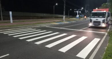 Vias de Manaus recebem nova sinalização da prefeitura para ordenamento do fluxo de veículos