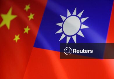 Porta-aviões mais avançado da China atravessa Estreito de Taiwan, diz Taipé