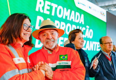 Após reiniciar fábrica, Lula destaca que produção de fertilizantes é fator de soberania