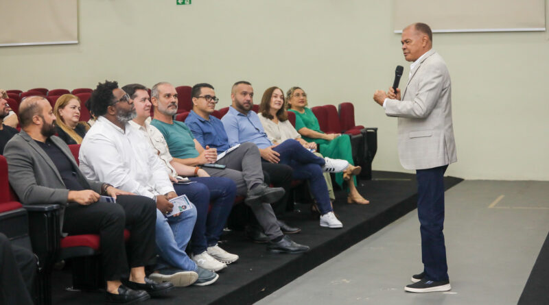 Prefeitura de Manaus realiza encontro de ‘Fortalecimento da Ouvidoria Setorial da Semed e Apresentação do Sistema Municipal de Ouvidorias’