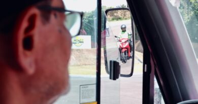 Prefeitura de Manaus promove orientação sobre segurança no trânsito para funcionários de empresas de ônibus