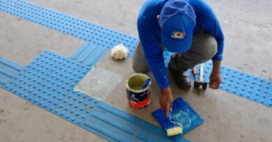 Prefeitura de Manaus inicia reposição de piso tátil no Terminal de Integração 1 para reforçar acessibilidade