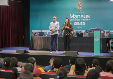 Prefeitura de Manaus realiza formação para estagiários de alfabetização