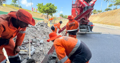 Prefeitura de Manaus inicia construção de novo canteiro central na avenida Max Teixeira para reforçar segurança viária