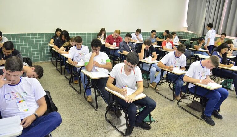 Ferramentas auxiliam estudantes na preparação para o Enem