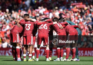 Proprietários do Liverpool garantem novo investimento de consórcio apoiado por Bezos