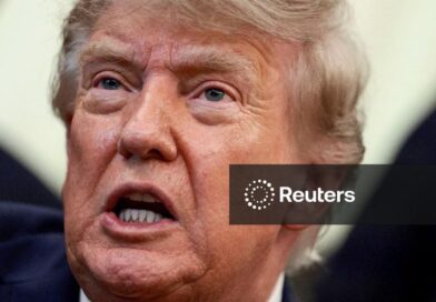 Trump diz que decidirá se EUA buscarão acordo com Irã