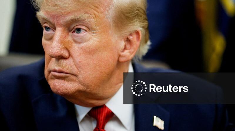 Aprovação de Trump cai para 32%, menor nível de sua carreira, diz pesquisa Reuters/Ipsos