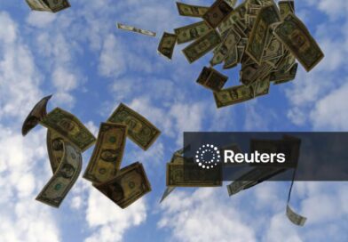 Dólar à vista fecha em alta de 0,76%, a R$5,3875 na venda