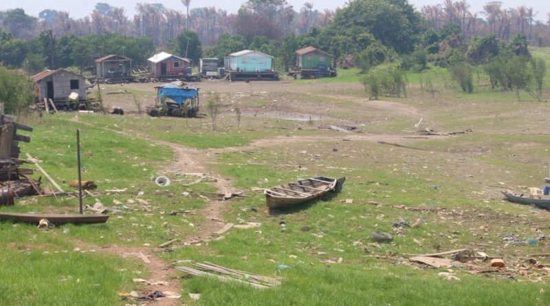 Amazonas entra em emergência de saúde em meio à seca e à dificuldade de acesso a comunidades
