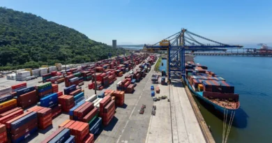 Superávit brasileiro alcança US$ 1,7 bi na quarta semana de outubro de 2026 Superávit brasileiro alcança US$ 1,7 bi na quarta semana de outubro de 2026