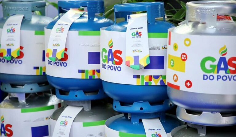 Governo alerta para fake news nas redes envolvendo fim da escala 6×1 e programas sociais