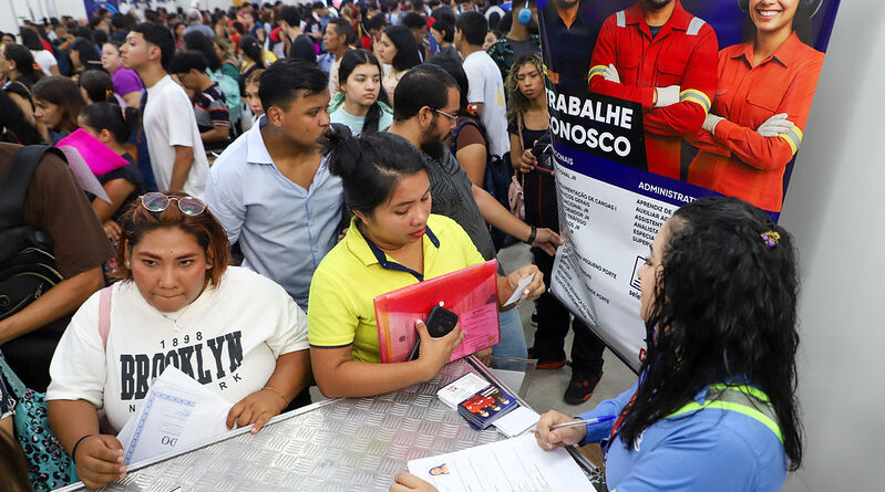 Megafeirão oferta 2 mil vagas de emprego nesta sexta; veja como participar
